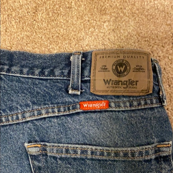 Men’s Wrangler jeans - Picture 2 of 4